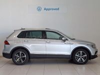 Usado VW Tiguan Life 150 CV (110 kW) 2023 Gris / plata SUV