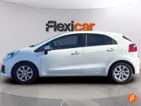 Usado Kia Rio 84 CV (61 kW) 2016 Blanco Utilitario