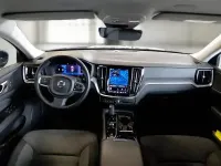 Usado Volvo V60 Core 351 CV (258 kW) 2022 Azul Familiar