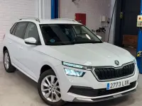 Usado Skoda Kamiq 110 CV (80 kW) 2022 Blanco SUV