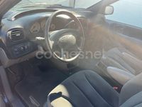 Usado Chrysler Voyager 150 CV (110 kW) 2004 Azul Monovolumen