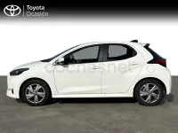 Usado Toyota Yaris Hybrid Active 116 CV (85 kW) 2025 Blanco Berlina