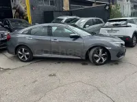 Usado Honda Civic Prestige 182 CV (133 kW) 2017 Gris / plata Berlina