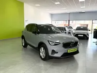 Usado Volvo XC40 163 CV (119 kW) 2024 Gris SUV