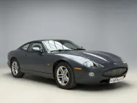 Usado Jaguar XK8 300 CV (220 kW) 2004 Gris Coupe
