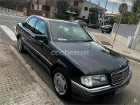 Usado Mercedes C220 Elegance 150 CV (110 kW) 1994 Negro Berlina
