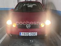 Usado VW Polo Advance 75 CV (55 kW) 2004 Rojo Utilitario