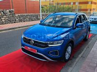 Usado VW T-Roc Advance 110 CV (80 kW) 2022 Azul SUV