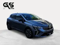 Usado Renault Clio Techno 90 CV (66 kW) 2025 Gris Utilitario