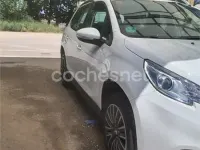 Usado Peugeot 2008 Active 82 CV (60 kW) 2014 Blanco SUV
