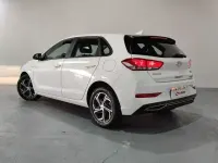 Usado Hyundai i30 120 CV (88 kW) 2022 Blanco Utilitario