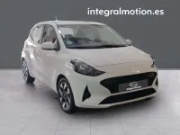 Usado Hyundai i10 67 CV (49 kW) 2024 Verde Utilitario