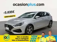 Usado Hyundai i30 120 CV (88 kW) 2022 Gris Utilitario