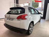 Usado Peugeot 2008 Active 82 CV (60 kW) 2015 Blanco SUV