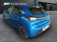 Usado Peugeot 208 Allure 100 CV (73 kW) 2025 Azul Utilitario