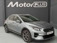 Usado Kia XCeed 136 HP (100 kW) 2020 Cinzento SUV