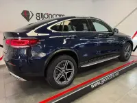 Usado Mercedes GLC300e 313 CV (230 kW) 2022 Azul SUV