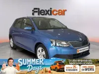 Usado Skoda Fabia Active 75 CV (55 kW) 2018 Azul Berlina