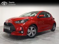 Usado Toyota Yaris Hybrid Active 116 CV (85 kW) 2025 Rojo Berlina