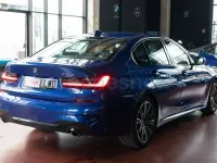 Usado BMW 318 Shadowline 150 CV (110 kW) 2022 Azul Berlina