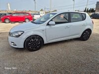 Begagnad Kia Ceed Plus 115 HK (84 kW) 2012 Vit Halvkombi