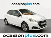 Usado Peugeot 208 Style 82 CV (60 kW) 2017 Blanco Utilitario