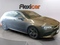 Usado Mercedes CLA200 Shooting Brake 150 CV (110 kW) 2021 Gris Familiar