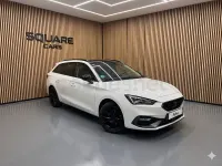 Usado Seat Leon Style 115 CV (84 kW) 2021 Blanco Familiar