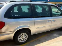 Usado Chrysler Grand Voyager 150 CV (110 kW) 2005 Gris / plata Monovolumen