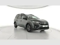 Usado Dacia Jogger Expression 100 CV (73 kW) 2025 Verde Monovolumen
