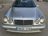 Usado Mercedes E55 AMG AMG 354 CV (260 kW) 1999 Gris / plata Berlina