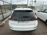 Usado Skoda Scala Ambition 110 CV (80 kW) 2023 Blanco Utilitario
