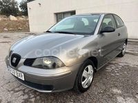 Usado Seat Ibiza 75 CV (55 kW) 2002 Gris / plata Berlina