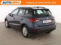 Usado Seat Arona Style 110 CV (80 kW) 2022 Gris SUV