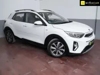 Usado Kia Stonic 101 CV (74 kW) 2021 Blanco SUV
