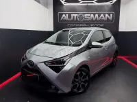 Usado Toyota Aygo X-play 72 CV (52 kW) 2021 Gris / plata Utilitario