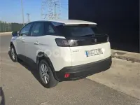 Usado Peugeot 3008 Active 130 CV (95 kW) 2021 Blanco SUV