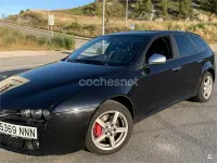 Usado Alfa Romeo 159 136 CV (100 kW) 2012 Negro Familiar