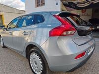 Usado Volvo V40 Momentum 120 CV (88 kW) 2015 Gris / plata Berlina