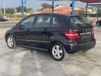 Usado Mercedes B180 109 CV (80 kW) 2009 Negro Monovolumen