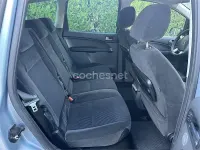 Usado Ford C-MAX Ghia 109 CV (80 kW) 2005 Gris / plata Monovolumen