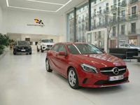 Usado Mercedes A180 Urban 122 CV (89 kW) 2015 Rojo Utilitario