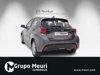 Usado Mazda 2 Comfort 116 CV (85 kW) 2023 Gris / plateado Berlina