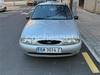 Usado Ford Fiesta Studio 75 CV (55 kW) 1998 Gris / plata Utilitario