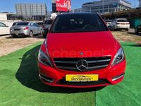 Usado Mercedes B180 109 CV (80 kW) 2013 Rojo Monovolumen