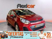 Usado Kia Rio 84 CV (61 kW) 2017 Rojo Utilitario