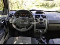 Usado Renault Mégane II Dynamique 120 CV (88 kW) 2004 Rojo Berlina