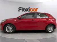 Usado Kia Rio 84 CV (61 kW) 2019 Rojo Berlina