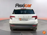 Usado Skoda Karoq Ambition 110 CV (80 kW) 2021 Blanco SUV