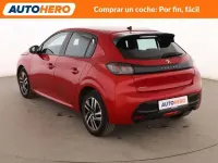 Usado Peugeot 208 Allure 101 CV (74 kW) 2019 Rojo Utilitario